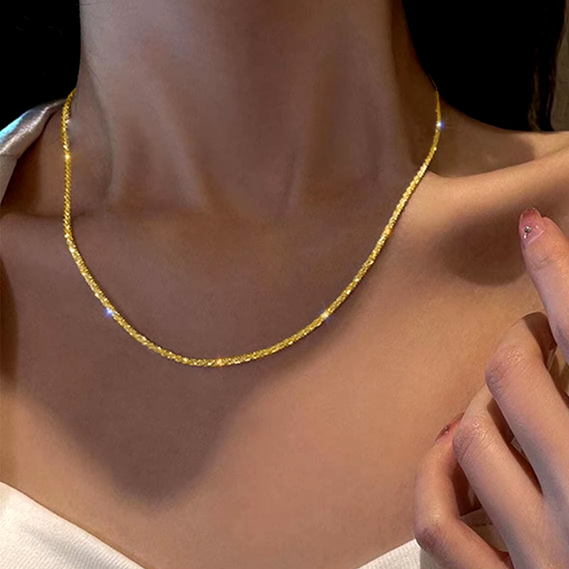 Trendy Silver Sparkling Choker Necklace for Women - Perfect for Weddings and Parties!